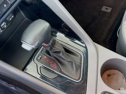 Used 2018 Kia Niro EX image 20