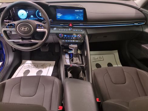 Certified 2024 Hyundai Elantra SEL w/ Convenience Package FWD image 15
