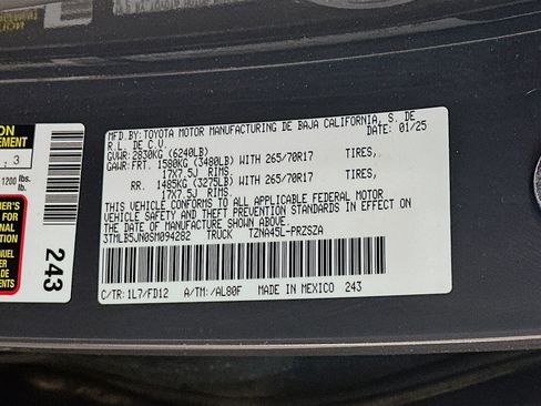 Used 2025 Toyota Tacoma TRD Off-Road image 12