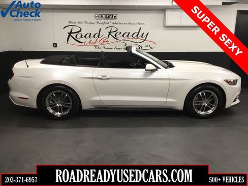 Used 2017 Ford Mustang Convertible image 1