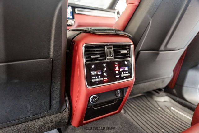 Used 2023 Porsche Cayenne Turbo AWD/4WD image 43