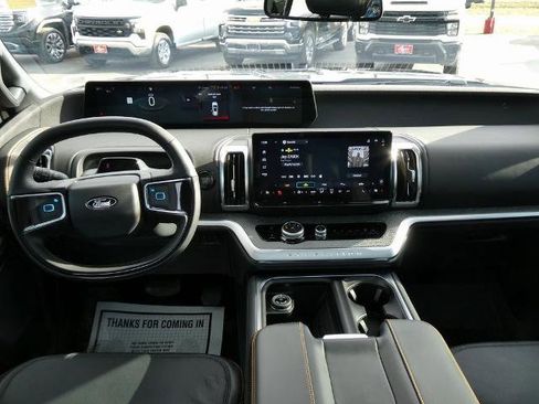 Certified 2025 Ford Expedition Tremor image 27