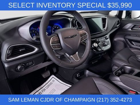 New 2026 Chrysler Voyager LX image 9