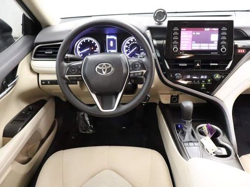 Used 2022 Toyota Camry LE w/ Carpet Mat Package (TMS) FWD image 34