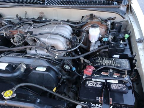 Used 2000 Toyota 4Runner SR5 w/ Upgrade Value Pkg 4 image 37