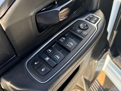 Used 2024 RAM 3500 Limited image 15