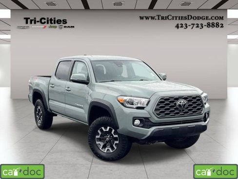 Used 2023 Toyota Tacoma TRD Off-Road AWD/4WD image 1