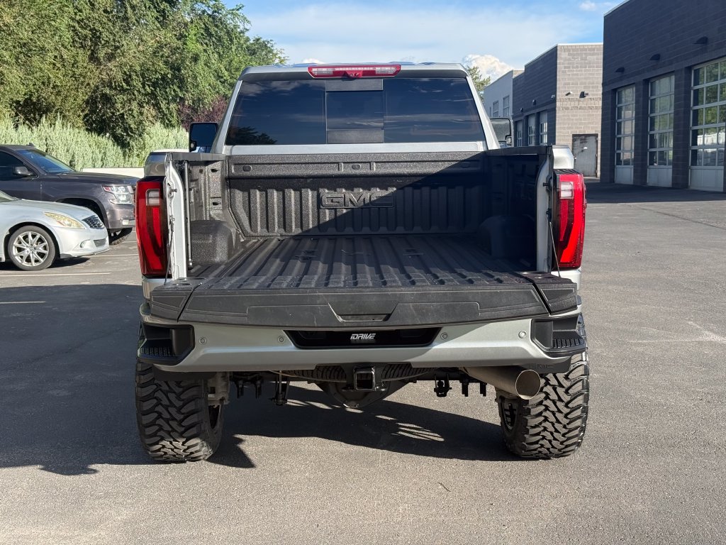 Used 2025 GMC Sierra 3500 Denali w/ Denali Reserve Package AWD/4WD image 12