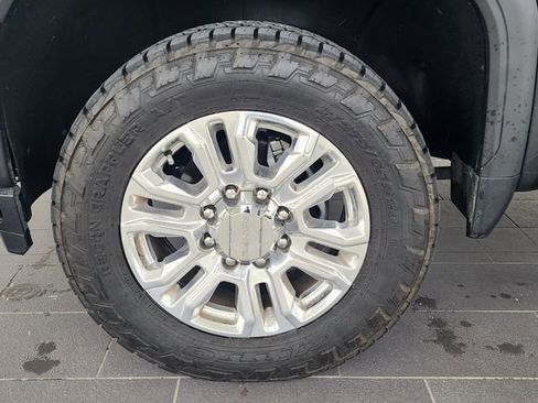 Used 2023 GMC Sierra 2500 Denali w/ Denali Ultimate Package AWD/4WD image 11