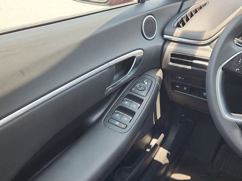 Certified 2023 Hyundai Sonata SEL FWD image 12