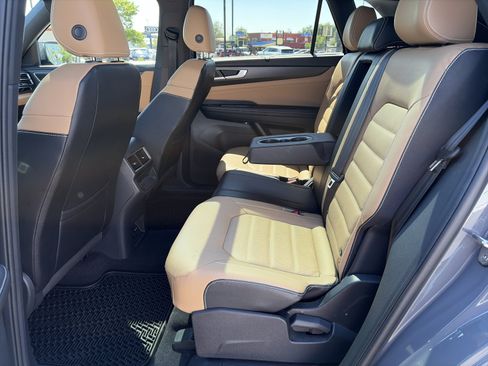 Certified 2024 Volkswagen Atlas Cross Sport SEL R-Line AWD/4WD image 12