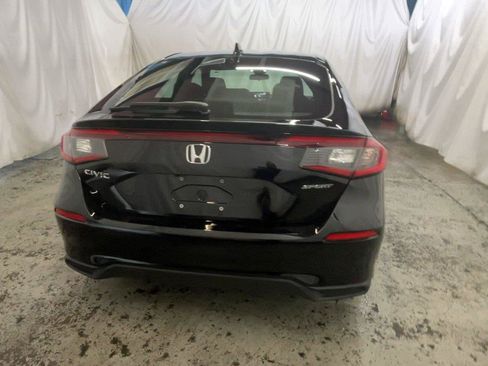 Used 2023 Honda Civic Sport image 8