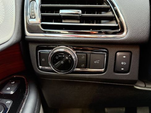 Used 2020 Lincoln Navigator Reserve w/ Luxury Package image 28