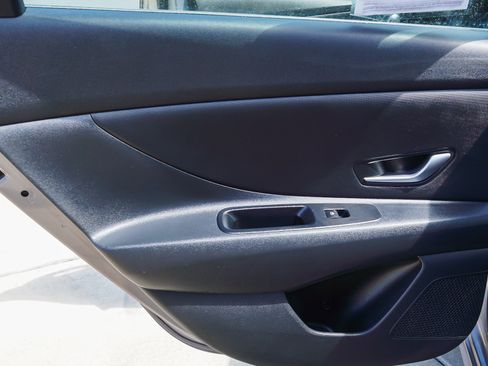 Used 2024 Hyundai Elantra SEL FWD image 23