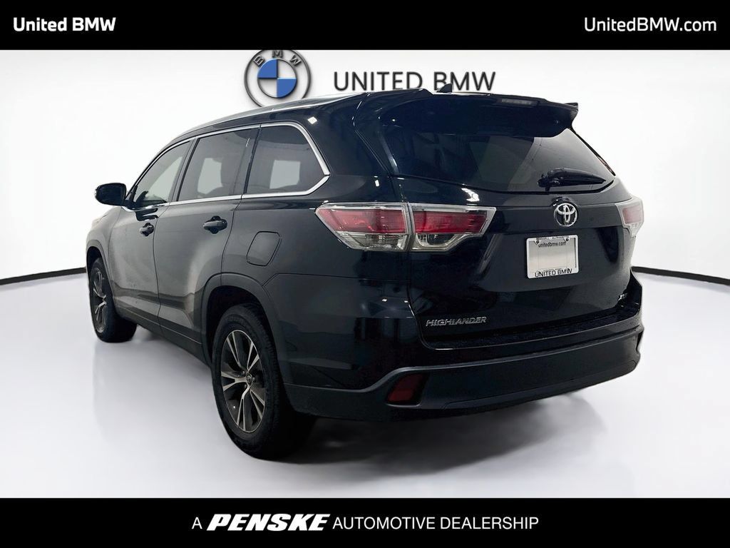 Used 2016 Toyota Highlander XLE FWD image 7