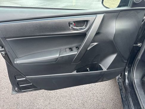 Used 2017 Toyota Corolla SE image 19