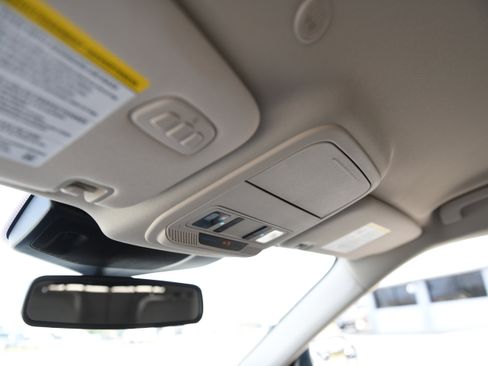 Used 2023 Ford Explorer Limited w/ Equipment Group 301A image 27