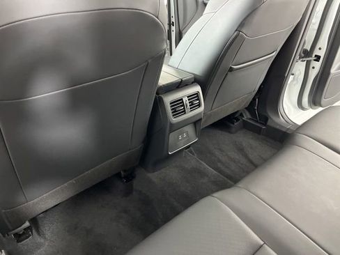 Used 2025 Nissan Rogue SV w/ SV Premium Package FWD image 46