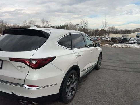 Used 2023 Acura MDX SH-AWD w/ Technology Package image 6