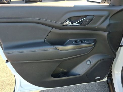 Used 2021 GMC Acadia SLT image 14