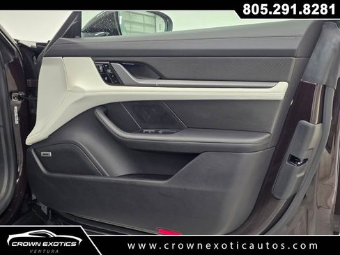 Used 2021 Porsche Taycan Turbo S image 22