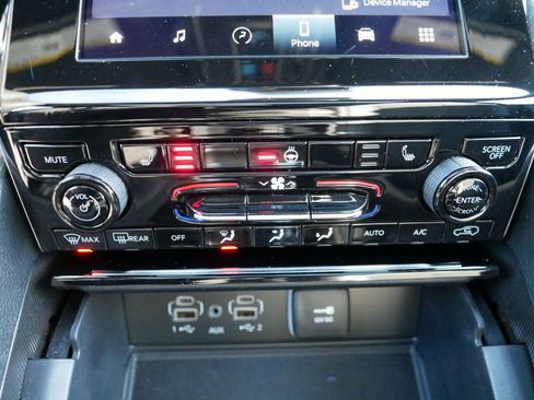 Certified 2024 Jeep Grand Cherokee Altitude image 48