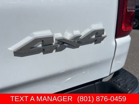 Used 2022 RAM 1500 Laramie AWD/4WD image 12