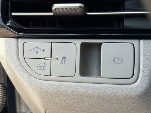 New 2026 Kia Sportage EX FWD image 30