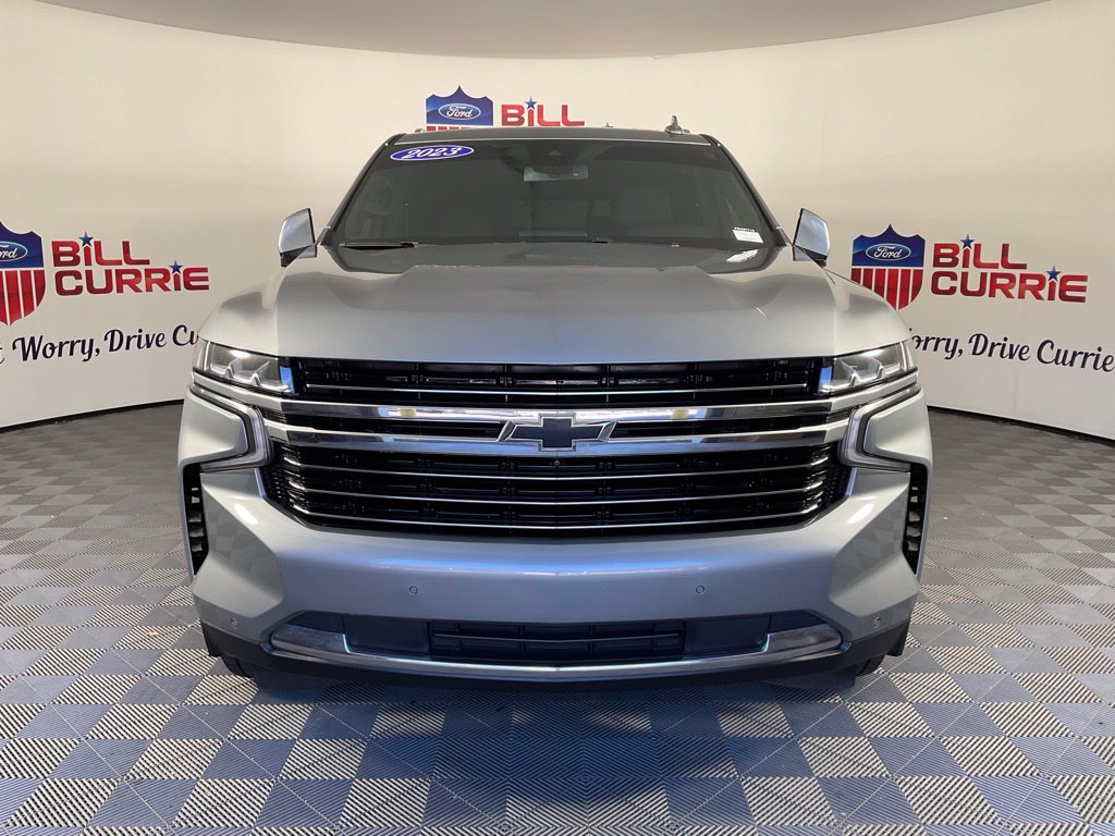Used 2023 Chevrolet Suburban LT w/ LT Signature Plus Package RWD image 8