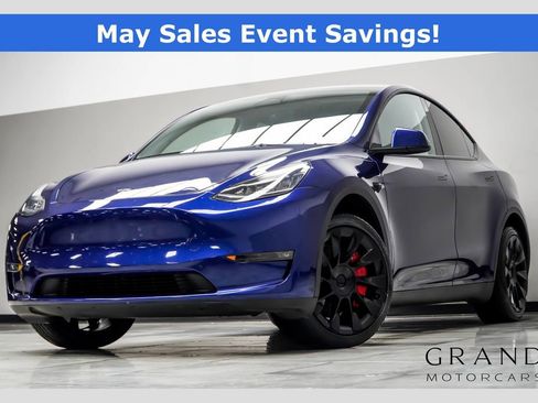 Used 2023 Tesla Model Y Long Range AWD/4WD image 1