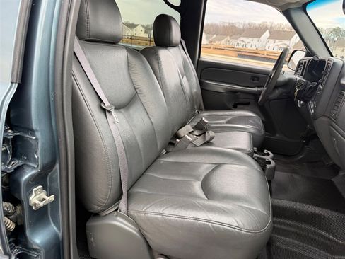 Used 2007 Chevrolet Silverado 2500 W/T image 19