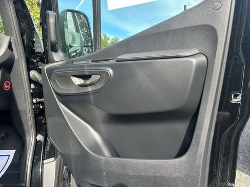 Used 2026 Mercedes-Benz Sprinter 2500 image 16