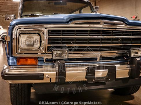 Used 1987 Jeep Grand Wagoneer AWD/4WD image 18