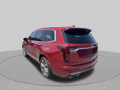 Used 2021 Cadillac XT6 Premium Luxury FWD image 8