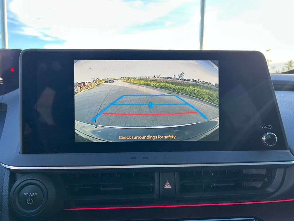 Used 2024 Toyota Prius Prime FWD image 16