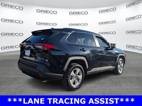 Used 2019 Toyota RAV4 XLE image 7
