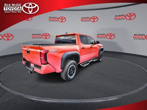 Used 2024 Toyota Tacoma TRD Off-Road AWD/4WD image 8