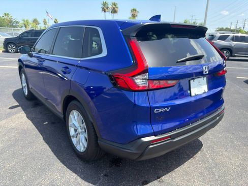 Used 2025 Honda CR-V EX image 5