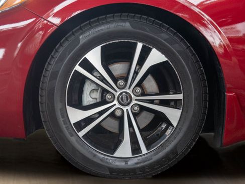 Used 2021 Nissan Sentra SV image 32