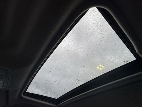 Used 2011 Toyota Camry SE image 20