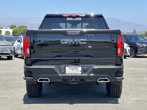 New 2026 GMC Sierra 1500 Denali Ultimate w/ LPO, Black Badging Package AWD/4WD image 4