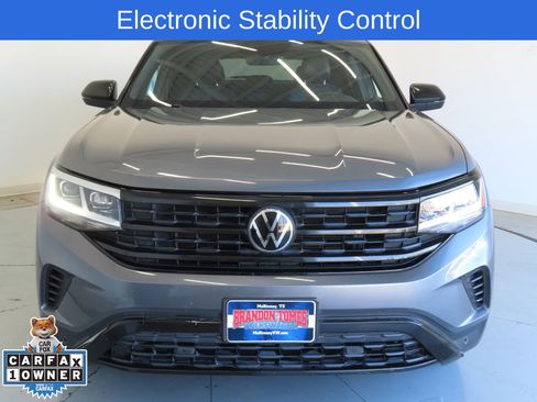 Used 2020 Volkswagen Atlas Cross Sport SE w/ Towing Package image 10