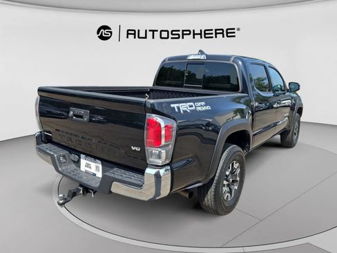 Used 2022 Toyota Tacoma TRD Off-Road RWD image 9