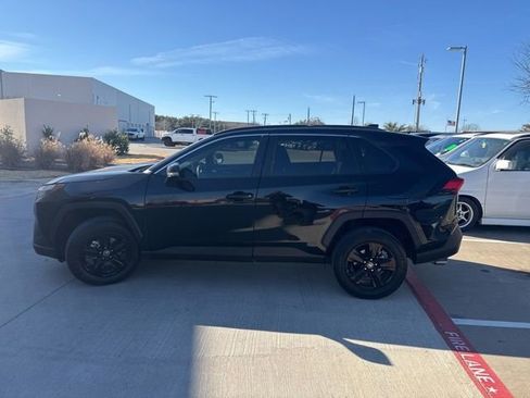 Used 2024 Toyota RAV4 XLE w/ Convenience Package image 6