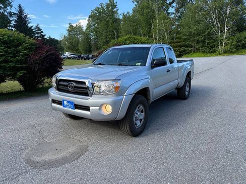 Used 2008 Toyota Tacoma 4x4 Access Cab V6 w/ SR5 Pkg #2 image 2