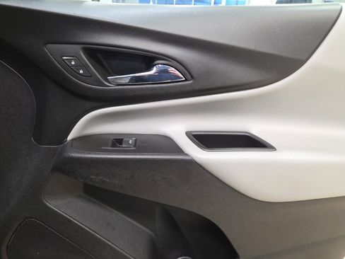 Used 2019 Chevrolet Equinox LS image 19