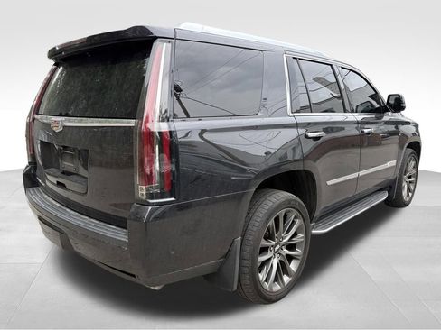 Used 2019 Cadillac Escalade Luxury w/ LPO, Escalade Noir Package AWD/4WD image 3