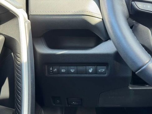 Certified 2022 Toyota RAV4 XLE Premium AWD/4WD image 33