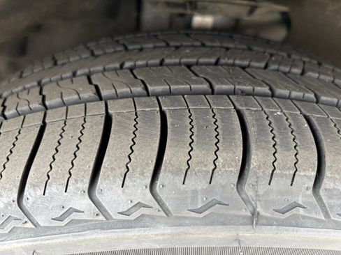 Used 2019 Lincoln Nautilus Reserve image 12