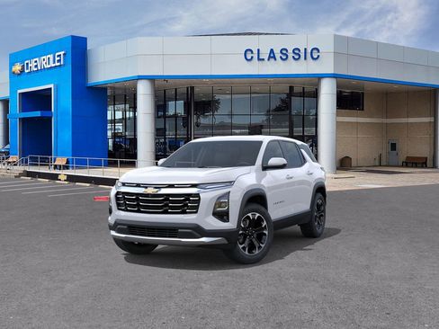 New 2026 Chevrolet Equinox LT image 8